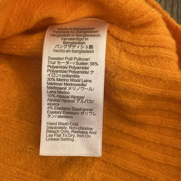 JCrew Turtleneck sweater - Picture 3 of 3